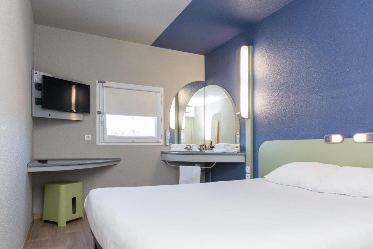 Ibis Budget Систерон Экстерьер фото